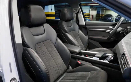 Audi e-tron I, 2022 год, 4 530 001 рублей, 10 фотография