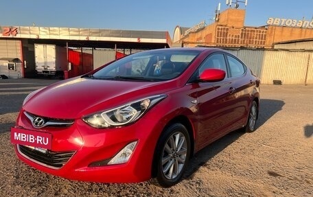 Hyundai Elantra V, 2015 год, 920 000 рублей, 2 фотография
