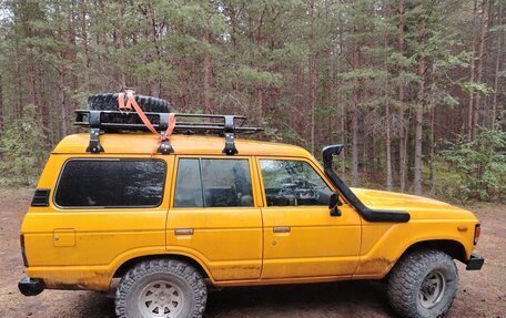 Toyota Land Cruiser 70, 1985 год, 950 000 рублей, 3 фотография