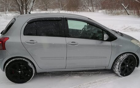 Toyota Yaris III рестайлинг, 2007 год, 520 000 рублей, 3 фотография