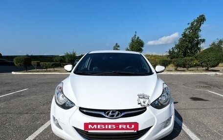 Hyundai Avante, 2013 год, 950 000 рублей, 3 фотография