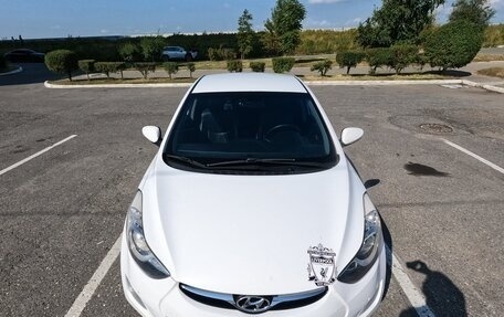Hyundai Avante, 2013 год, 950 000 рублей, 2 фотография