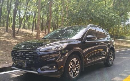 Ford Escape, 2021 год, 1 715 000 рублей, 3 фотография