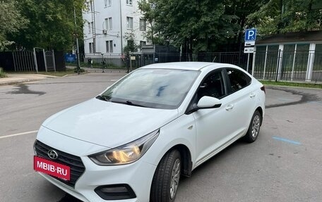 Hyundai Solaris II рестайлинг, 2017 год, 1 200 000 рублей, 2 фотография