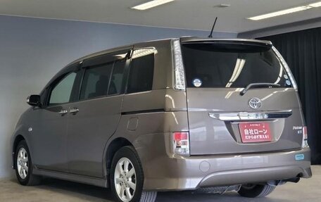 Toyota ISis I, 2011 год, 1 043 000 рублей, 5 фотография