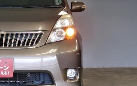 Toyota ISis I, 2011 год, 1 043 000 рублей, 6 фотография