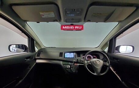 Toyota ISis I, 2011 год, 1 043 000 рублей, 13 фотография