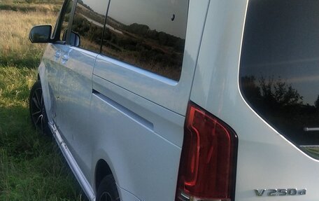 Mercedes-Benz V-Класс, 2017 год, 5 850 000 рублей, 17 фотография