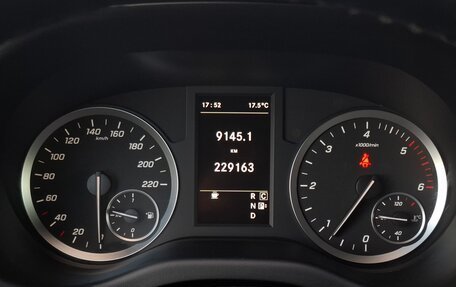 Mercedes-Benz Vito, 2019 год, 2 790 000 рублей, 13 фотография