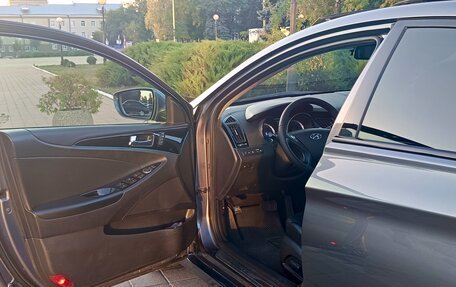 Hyundai Sonata VI, 2011 год, 1 390 000 рублей, 3 фотография