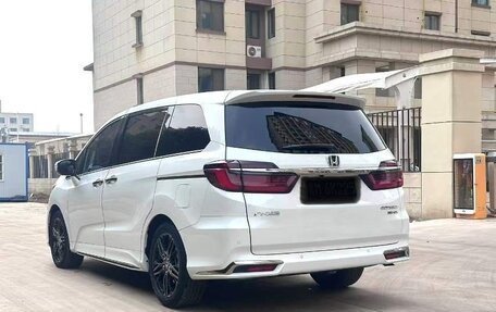 Honda Odyssey IV, 2022 год, 3 380 000 рублей, 2 фотография