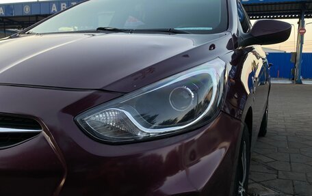 Hyundai Solaris II рестайлинг, 2011 год, 749 999 рублей, 2 фотография