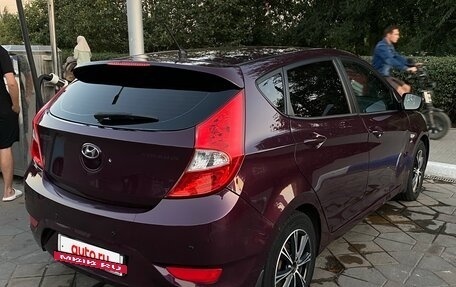 Hyundai Solaris II рестайлинг, 2011 год, 749 999 рублей, 5 фотография