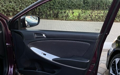 Hyundai Solaris II рестайлинг, 2011 год, 749 999 рублей, 16 фотография