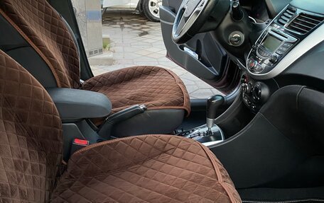 Hyundai Solaris II рестайлинг, 2011 год, 749 999 рублей, 18 фотография