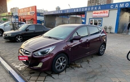 Hyundai Solaris II рестайлинг, 2011 год, 749 999 рублей, 3 фотография