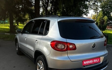 Volkswagen Tiguan I, 2011 год, 850 000 рублей, 3 фотография