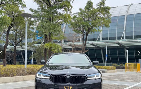 BMW 5 серия, 2022 год, 3 600 000 рублей, 2 фотография