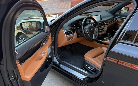 BMW 7 серия, 2019 год, 4 990 000 рублей, 11 фотография