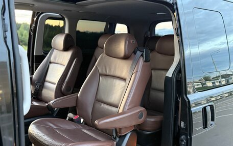 Hyundai Grand Starex Grand Starex I рестайлинг 2, 2019 год, 2 880 000 рублей, 11 фотография