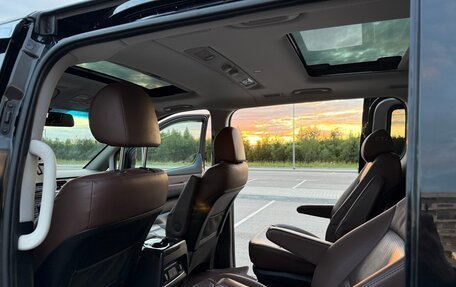 Hyundai Grand Starex Grand Starex I рестайлинг 2, 2019 год, 2 880 000 рублей, 14 фотография