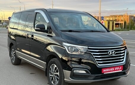 Hyundai Grand Starex Grand Starex I рестайлинг 2, 2019 год, 2 880 000 рублей, 9 фотография