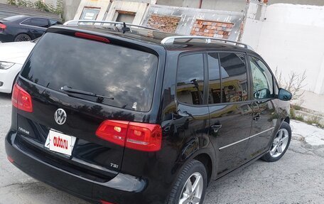 Volkswagen Touran III, 2012 год, 1 230 000 рублей, 5 фотография