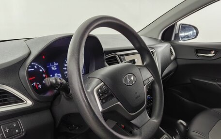 Hyundai Solaris II рестайлинг, 2019 год, 1 370 000 рублей, 12 фотография