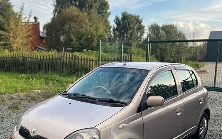 Toyota Vitz, 2000 год, 300 000 рублей, 2 фотография