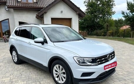 Volkswagen Tiguan II, 2019 год, 2 100 000 рублей, 4 фотография