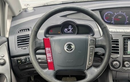 SsangYong Stavic, 2014 год, 995 000 рублей, 19 фотография