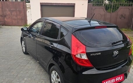 Hyundai Solaris II рестайлинг, 2013 год, 625 000 рублей, 5 фотография