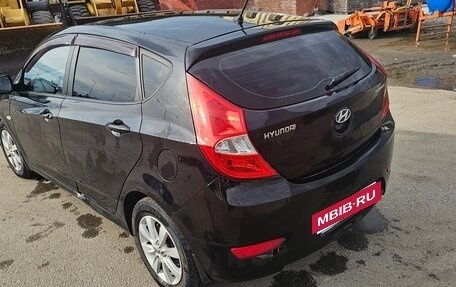 Hyundai Solaris II рестайлинг, 2013 год, 625 000 рублей, 14 фотография