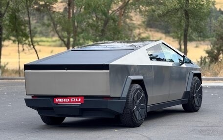 Tesla Cybertruck, 2024 год, 16 980 000 рублей, 4 фотография