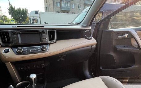 Toyota RAV4, 2014 год, 1 850 000 рублей, 15 фотография