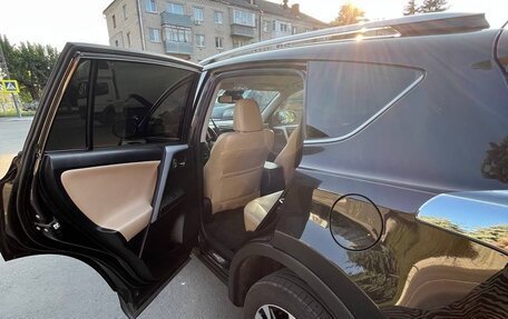 Toyota RAV4, 2014 год, 1 850 000 рублей, 17 фотография