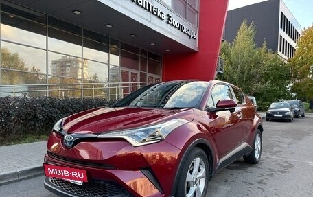 Toyota C-HR I рестайлинг, 2018 год, 2 149 000 рублей, 4 фотография