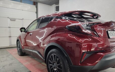 Toyota C-HR I рестайлинг, 2018 год, 2 149 000 рублей, 18 фотография