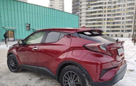 Toyota C-HR I рестайлинг, 2018 год, 2 149 000 рублей, 21 фотография