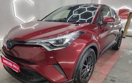 Toyota C-HR I рестайлинг, 2018 год, 2 149 000 рублей, 17 фотография