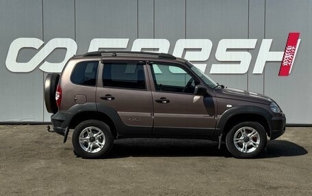Chevrolet Niva I рестайлинг, 2018 год, 859 000 рублей, 5 фотография
