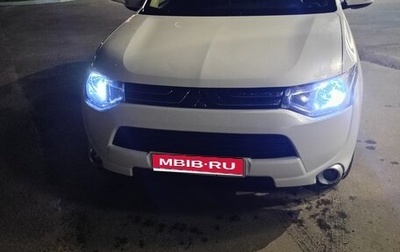 Mitsubishi Outlander III рестайлинг 3, 2013 год, 940 000 рублей, 1 фотография