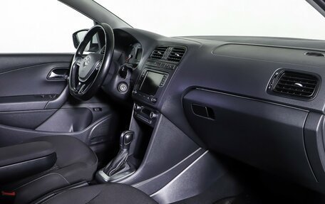 Volkswagen Polo VI (EU Market), 2015 год, 970 000 рублей, 11 фотография