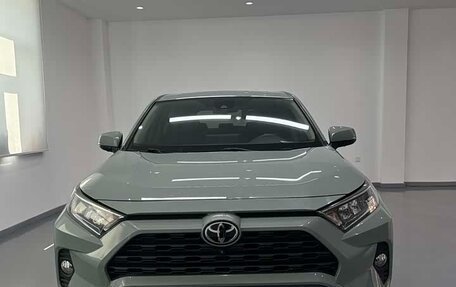 Toyota RAV4, 2021 год, 2 270 277 рублей, 2 фотография
