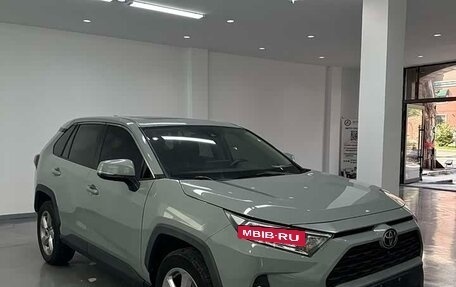 Toyota RAV4, 2021 год, 2 270 277 рублей, 3 фотография