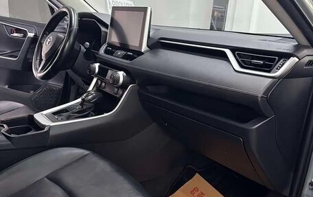 Toyota RAV4, 2021 год, 2 270 277 рублей, 10 фотография