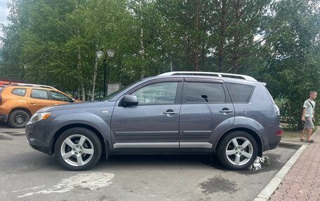 Mitsubishi Outlander III рестайлинг 3, 2007 год, 1 325 000 рублей, 7 фотография