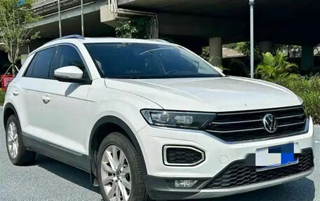Volkswagen T-Roc I, 2022 год, 1 350 213 рублей, 3 фотография