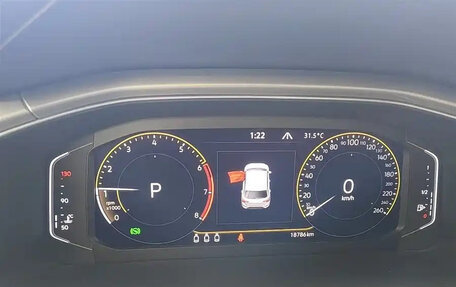 Volkswagen T-Roc I, 2022 год, 1 350 213 рублей, 9 фотография