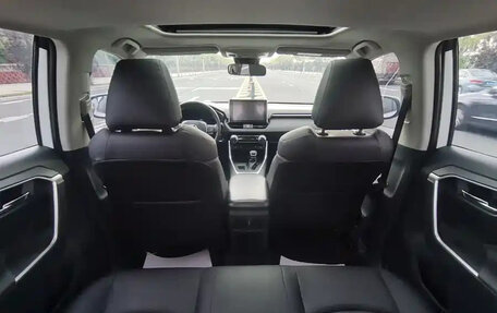 Toyota RAV4, 2022 год, 2 480 000 рублей, 12 фотография